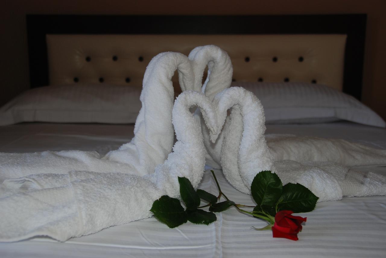 Olive Tree Apartment Sarandë 外观 照片