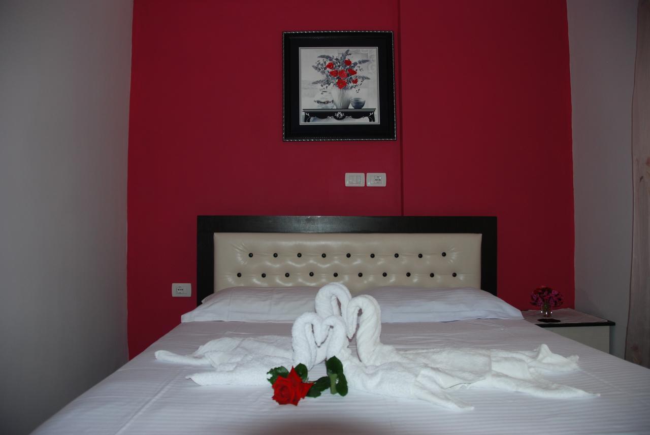 Olive Tree Apartment Sarandë 外观 照片